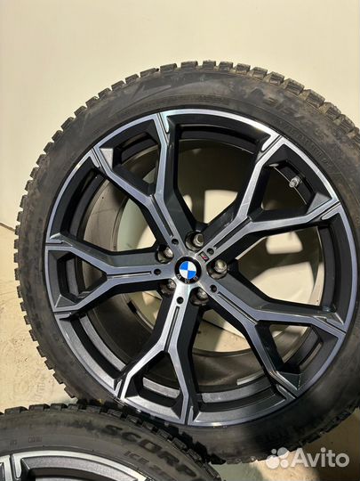 Оригинал BMW X5 G05 X6 G06 Pirelli 275/40R21 разно