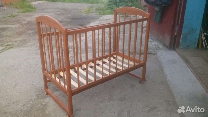 Кроватка детская