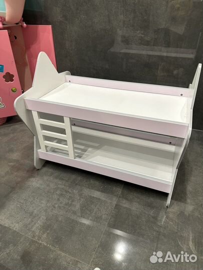 Деревянная кровать для кукол