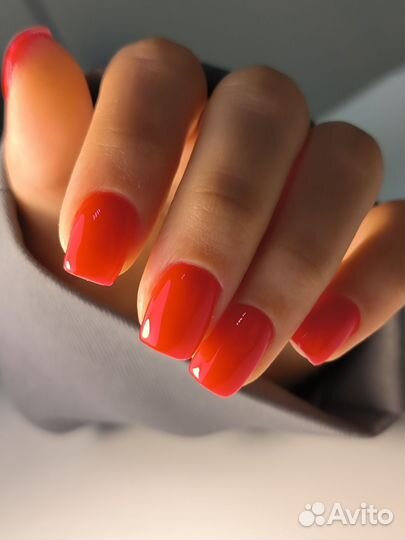 Мастер по маникюру