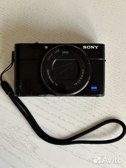 Компактная камера sony RX100 III