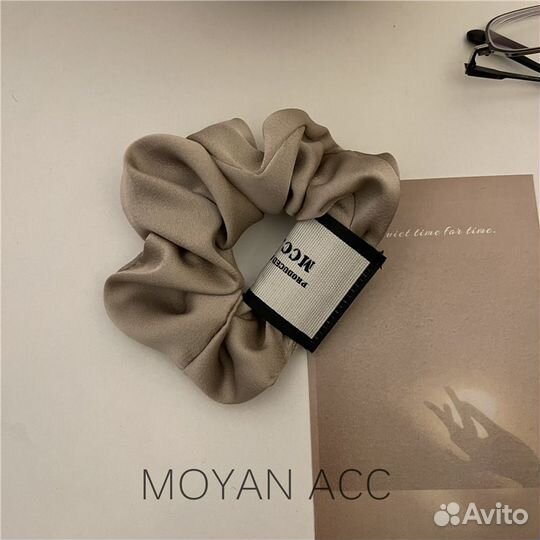 Резинка для волос из шелка Armani