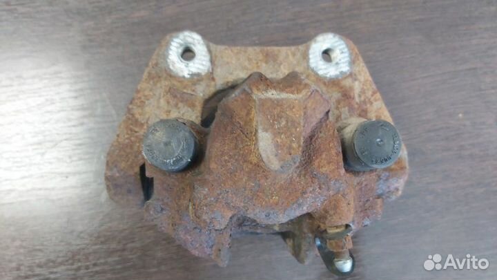 Суппорт тормозной задний правый Bmw X3 2.0D E83