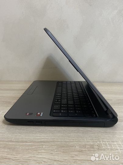 Ноутбук hp /2 видеокарты/ram 8gb/ ssd