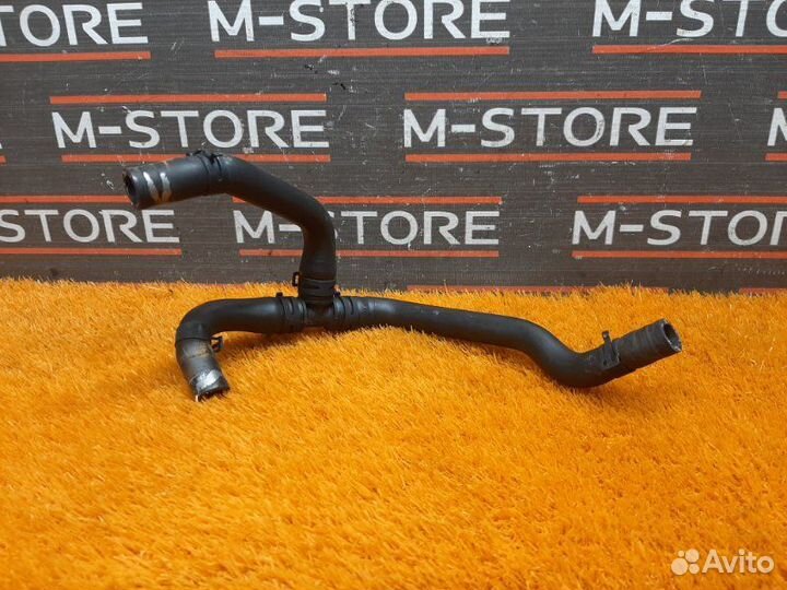 Патрубок системы охлаждения Volkswagen Passat B7