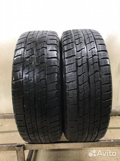 Goodyear UltraGrip Ice Navi Zea 215/65 R16 98W