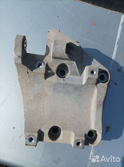 Кронштейн компрессора а/с Acura MDX YD2 2007-2012