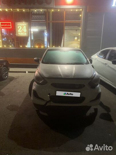 Hyundai Solaris 1.4 МТ, 2014, битый, 230 000 км