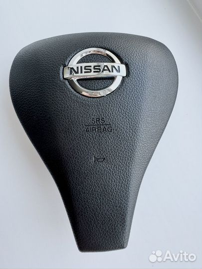 Крышка подушки безопасности руля Nissan Qashqai