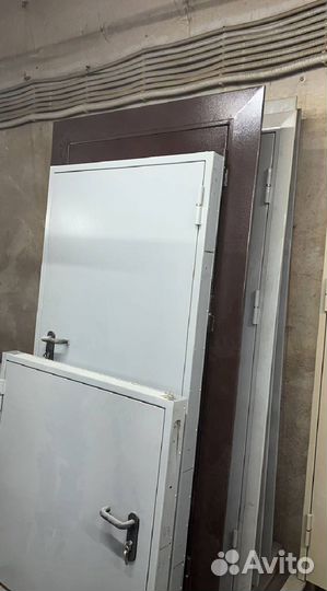 Двери тамбурные, подъездные