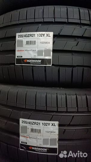 Hankook Ventus S1 Evo3 SUV K127A 255/40 R21 и 265/40 R21 105Y