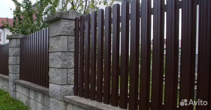 Забор из евроштакетника ,ворота под ключ