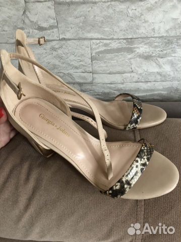 Босоножки бежевые 38 размер