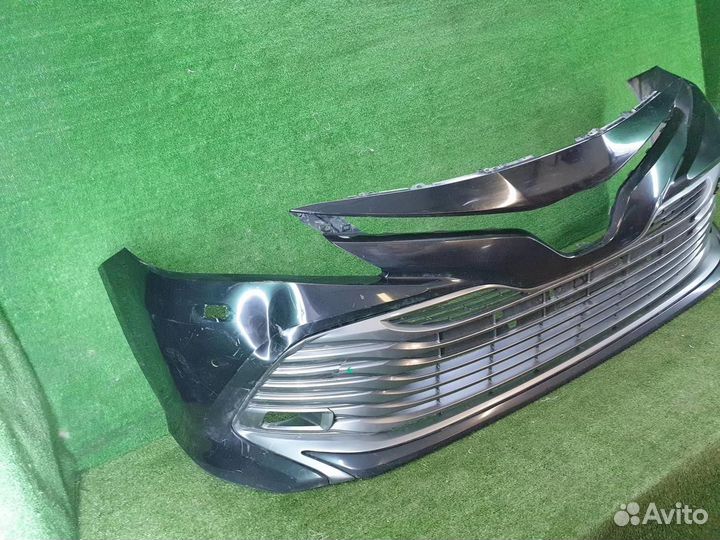 Бампер передний Toyota Camry