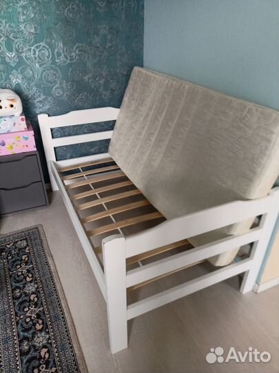 Детская кровать с матрасом