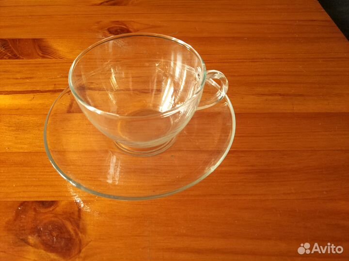 Комплект из чашки и блюдца, стекло