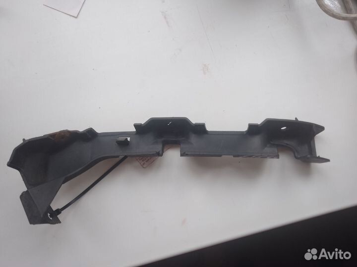 Кронштейн левый на задний бампер ford fusion