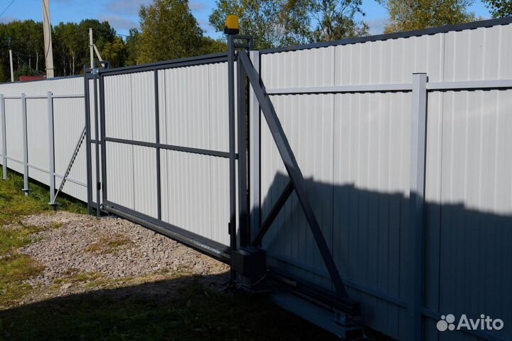 Откатные ворота с врезной калиткой