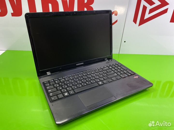 Офисный ноутбук Samsung