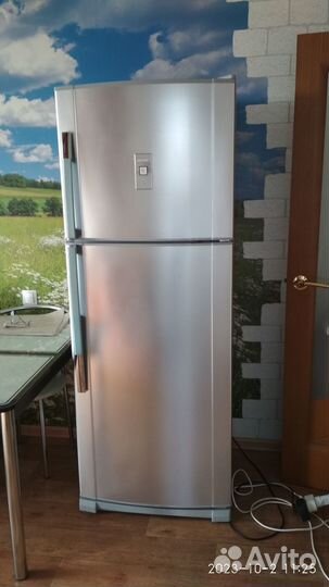 Холодильник бу sharp