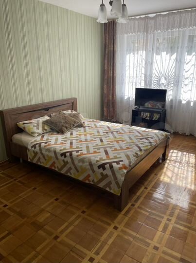 2-к. квартира, 50 м², 1/10 эт.