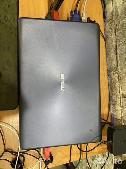 Ноутбук Asus Vivovook (17,3') X542UN-DM165T