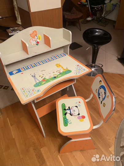 Детский письменный стол-парта со стулом