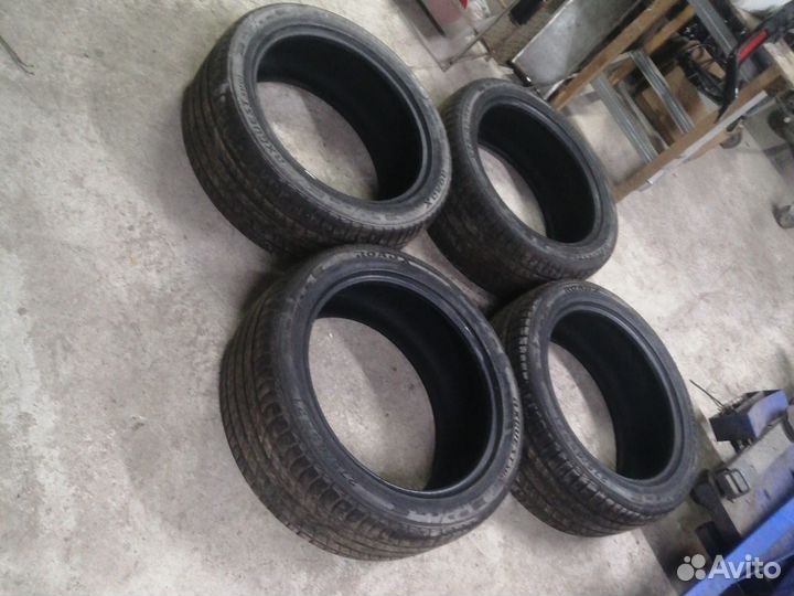 RoadX RXQuest SU01 275/45 R21 29M