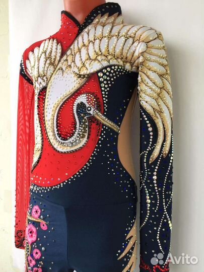 Костюм для фигурного катания