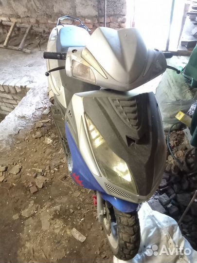 Скутер 150 кубов