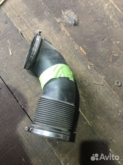 Патрубок воздушного фильтра bmw мотор n62