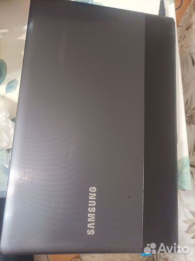 Ноутбук samsung NP300E5C