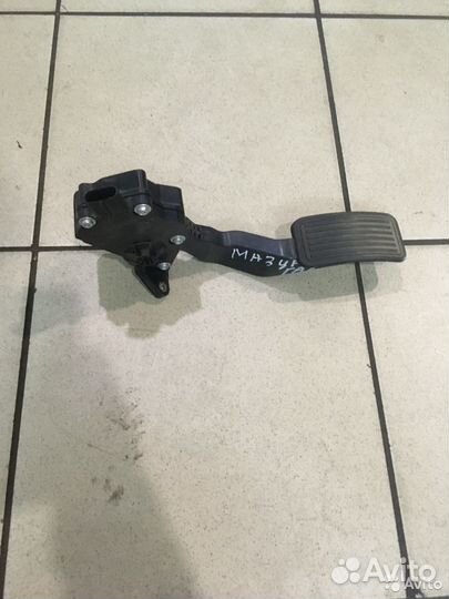 Педаль газа Mazda сх7