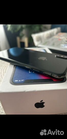 iPhone X, 256 ГБ