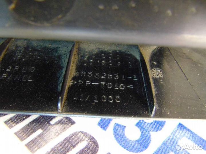 Ящик передней консоли для Mitsubishi Lancer IX 20