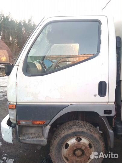 Кабина широкая Митсубиси Кантер по запчастям