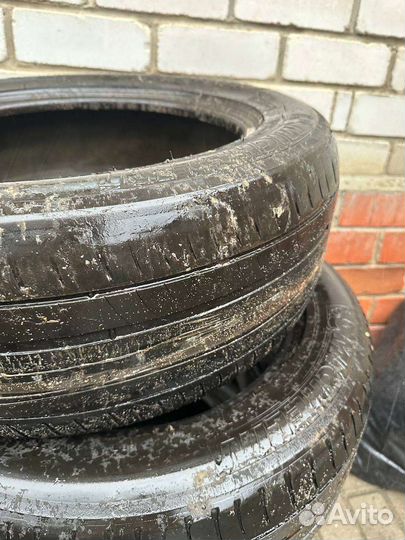 Michelin  Defender XT 215/55 R16 20C