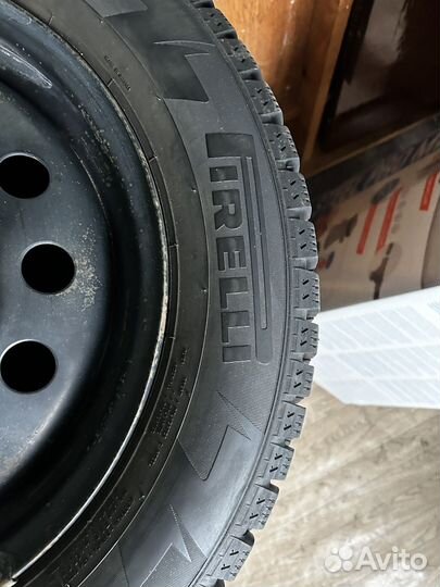 Pirelli Ice Zero 195/60 R15