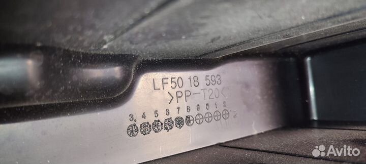 Крышка блока предохранителей Mazda 3 BK