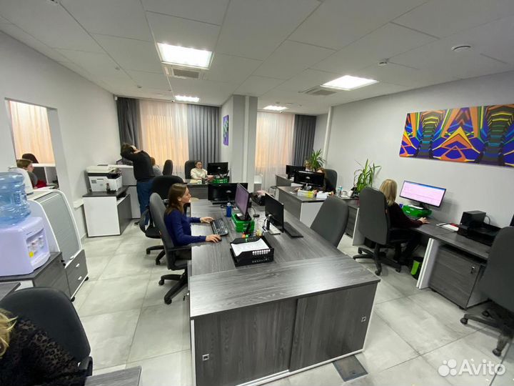 Офисный стол для персонала