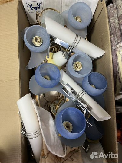 Люстры, бра