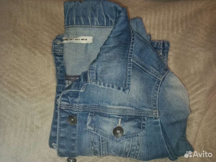 Джинсовая куртка stradivarius