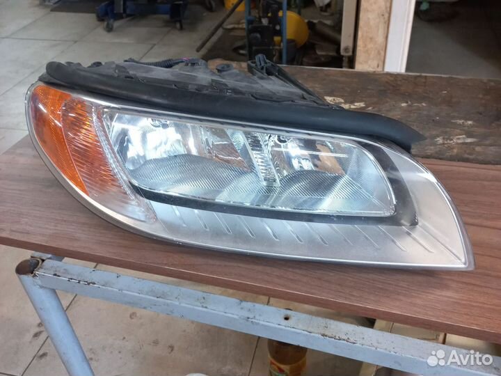 Фара передняя правая Volvo S80,XC70 2 поколение