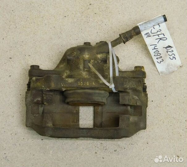 Суппорт передний правый VW Golf 3