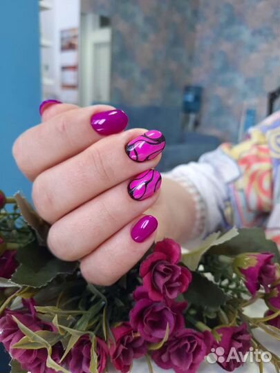 Маникюр с покрытием гель-лаком