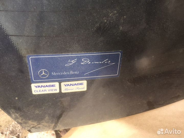 Заднее стекло на Мерседес
