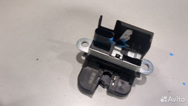 Замок багажника Volkswagen Golf 7, 2016