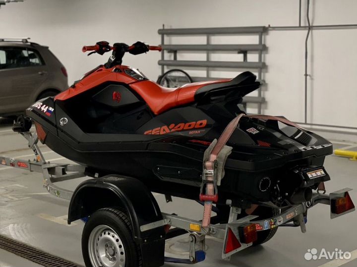 BRP Sea-Doo spark trixx 2021г