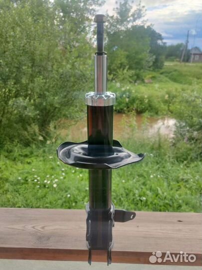 Продам амортизатор mazda задний левый