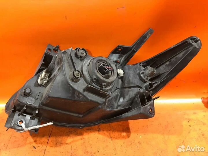 Фары Mazda Mpv lwew